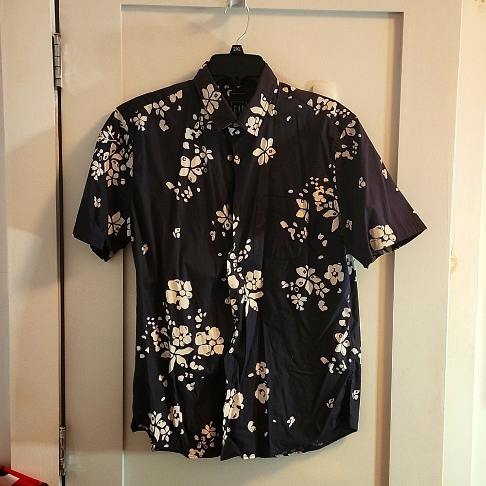Gap Aloha Shirt Navy Blue Standard Fit Stretch. SIZE M